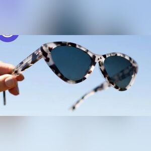 Sito Seduction Snow Tort Polarized Cat Eye Sunglasses - Women's - NWT